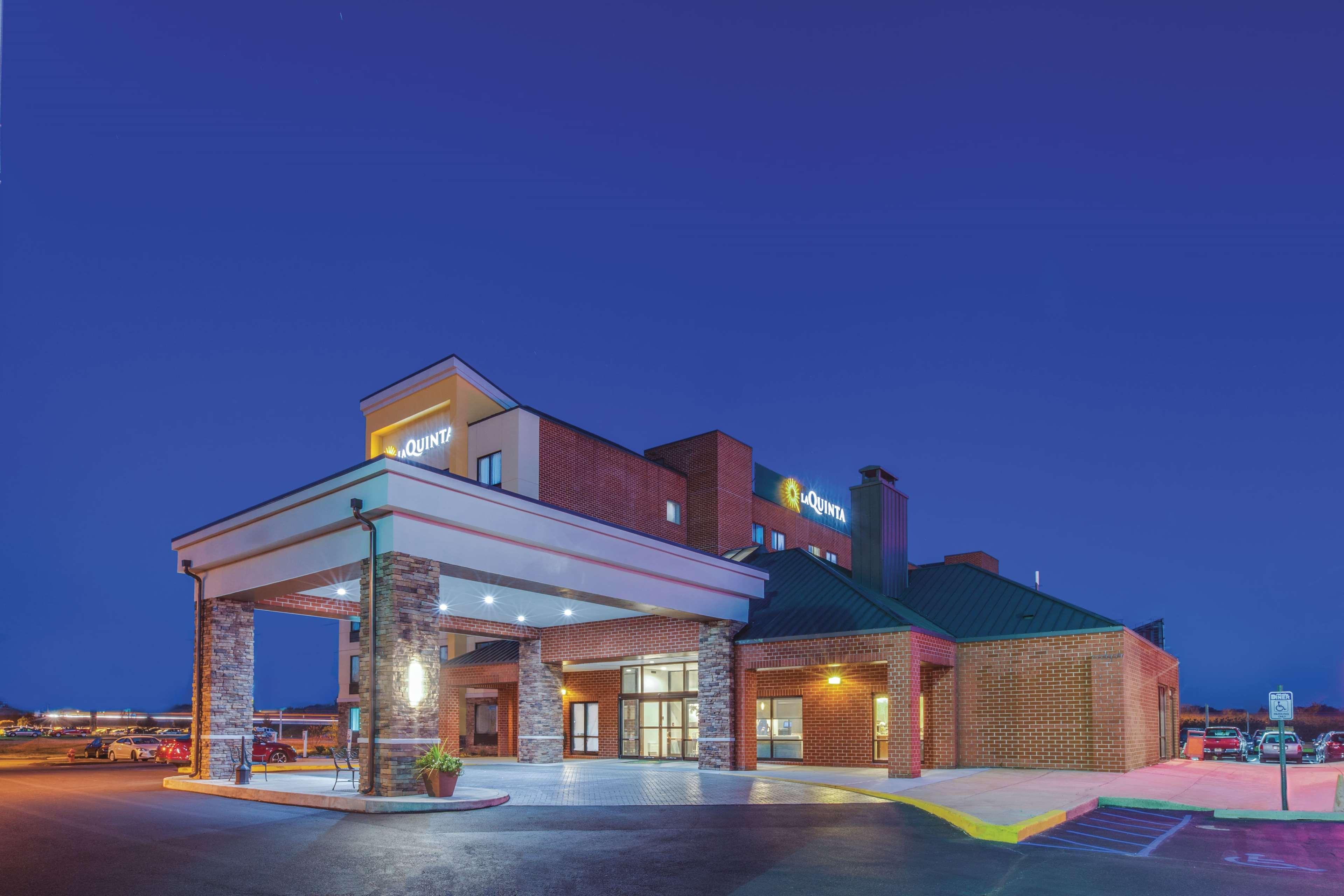 מלון אסינגטון La Quinta By Wyndham Philadelphia Airport מראה חיצוני תמונה