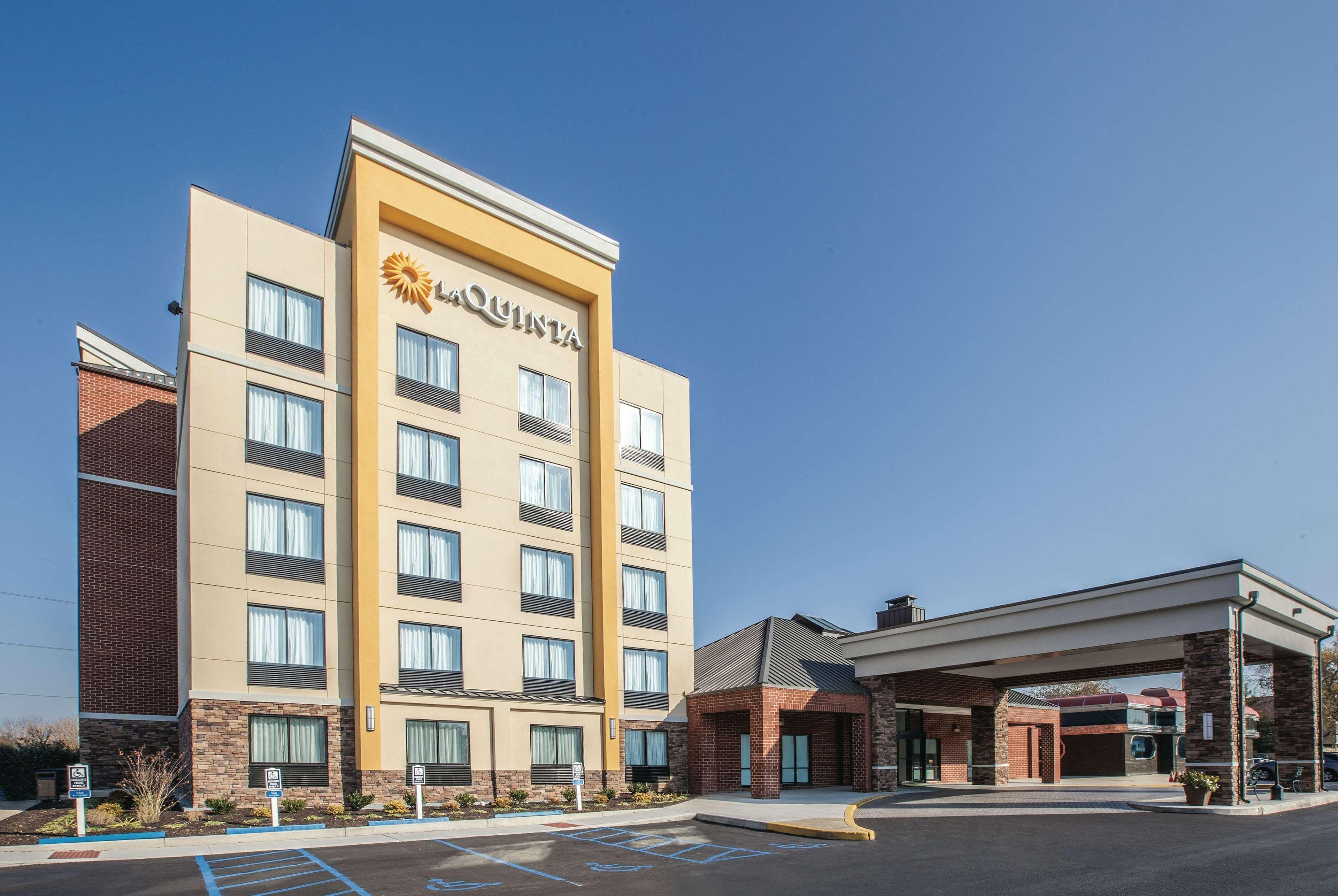 מלון אסינגטון La Quinta By Wyndham Philadelphia Airport מראה חיצוני תמונה