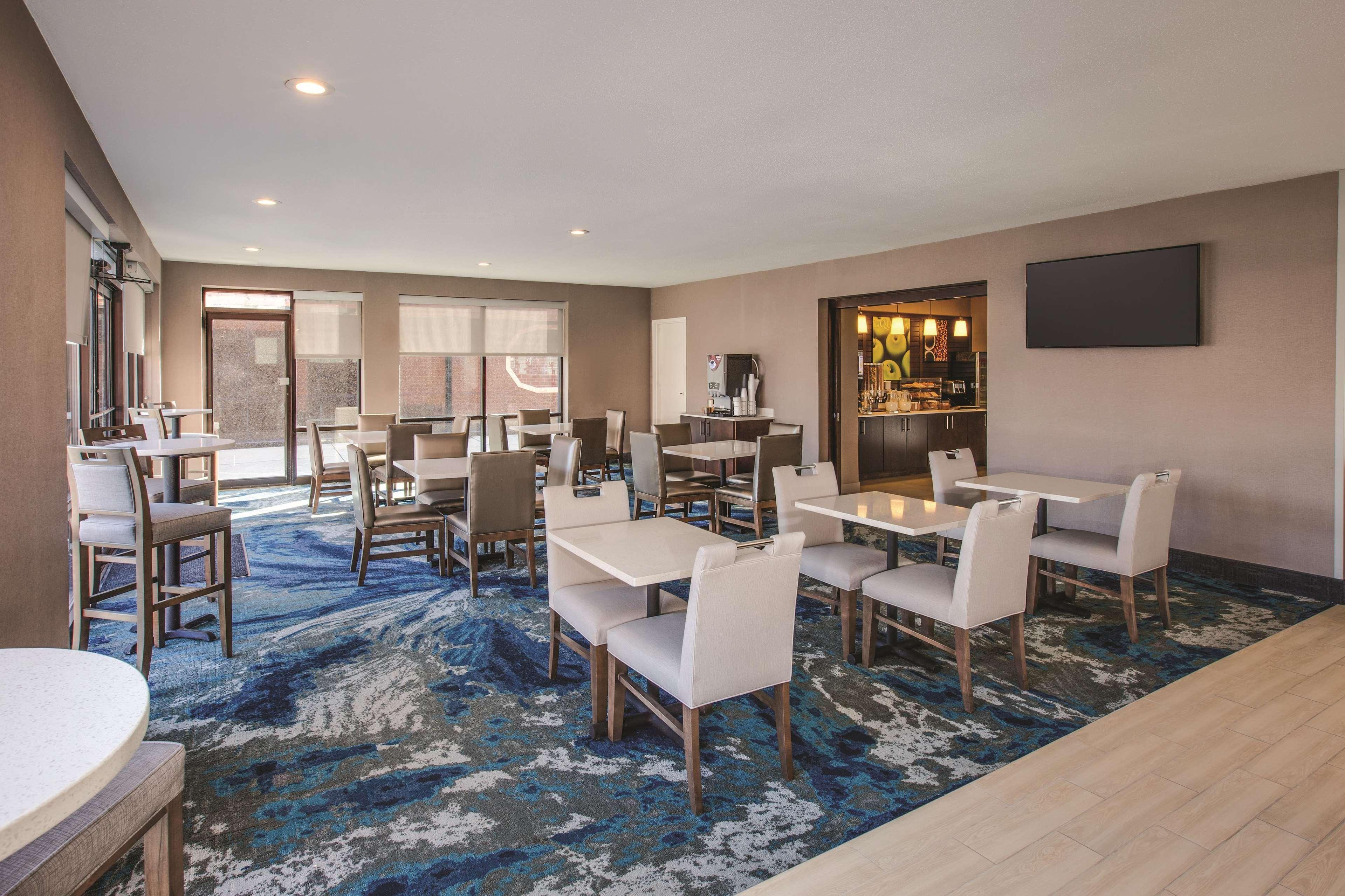 מלון אסינגטון La Quinta By Wyndham Philadelphia Airport מראה חיצוני תמונה