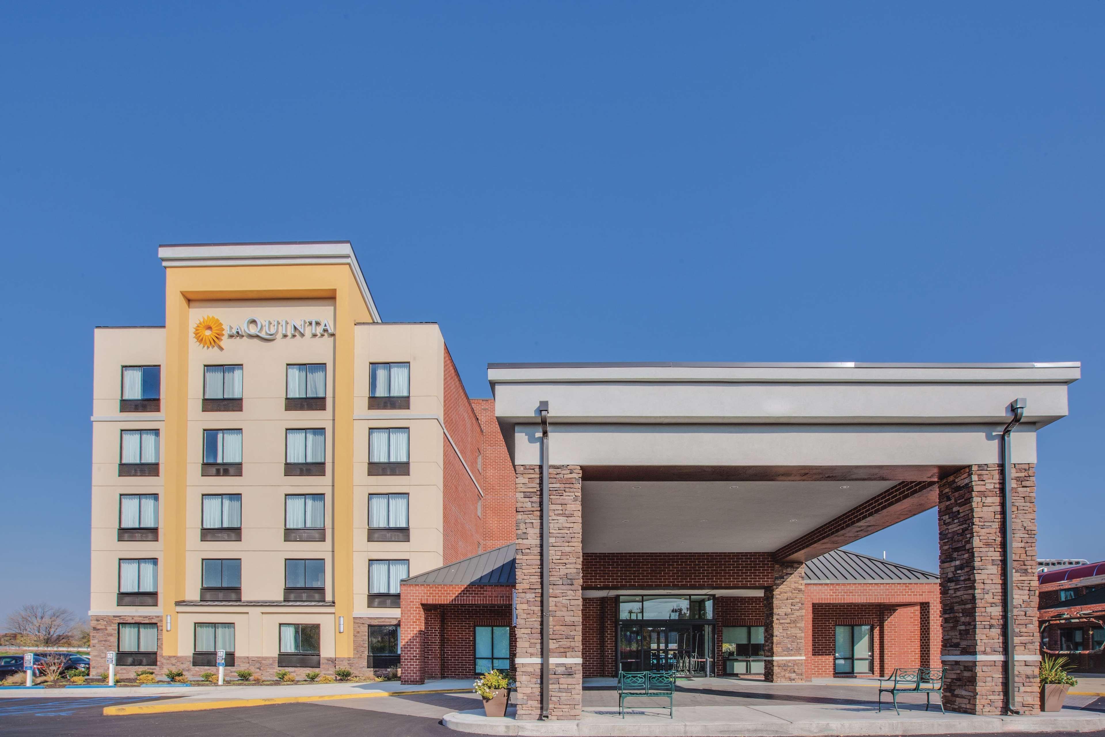 מלון אסינגטון La Quinta By Wyndham Philadelphia Airport מראה חיצוני תמונה