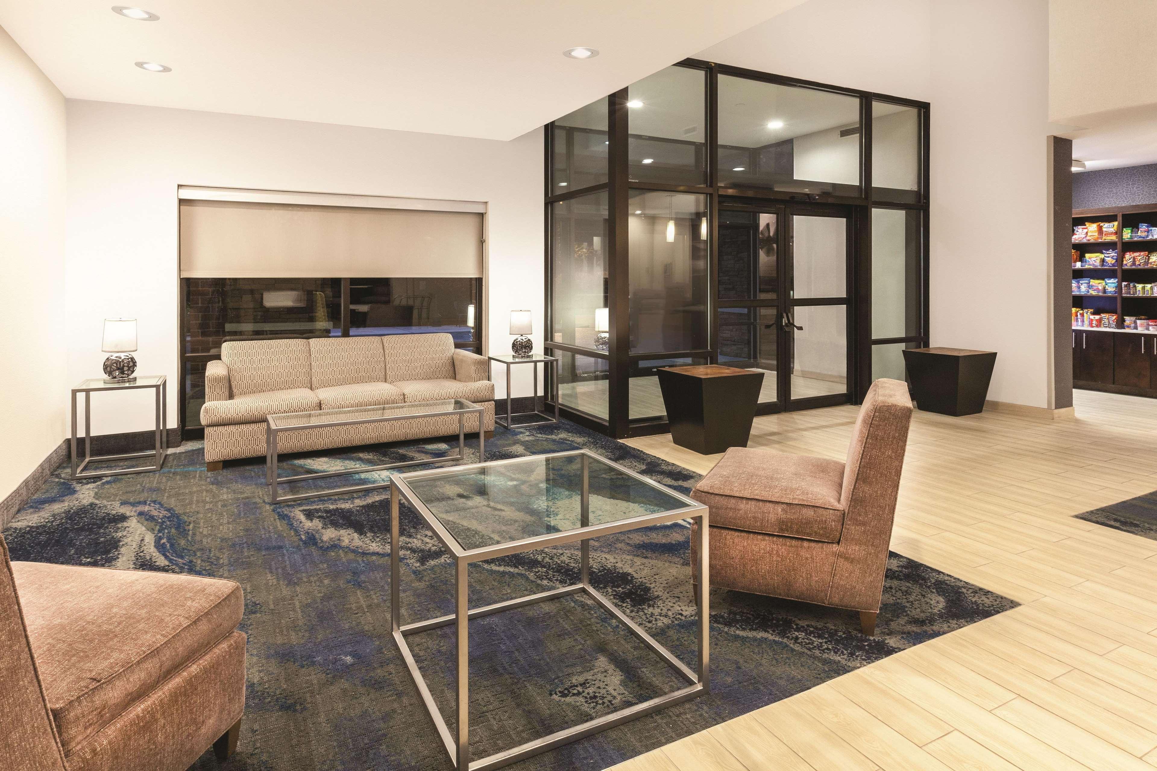 מלון אסינגטון La Quinta By Wyndham Philadelphia Airport מראה חיצוני תמונה