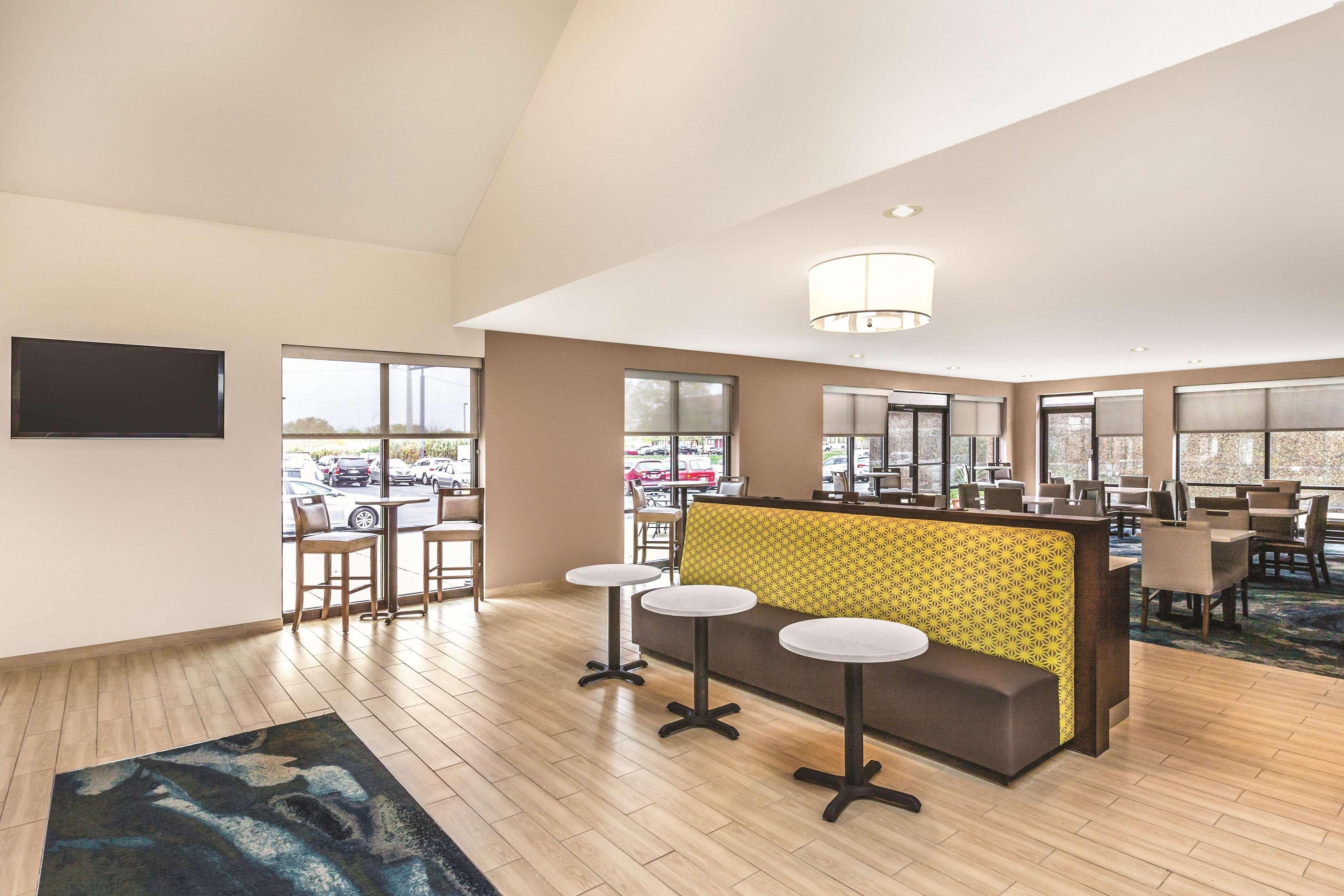 מלון אסינגטון La Quinta By Wyndham Philadelphia Airport מראה חיצוני תמונה